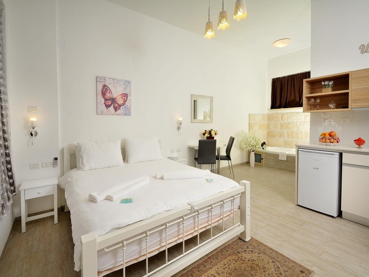 Basadot Yavneʼel